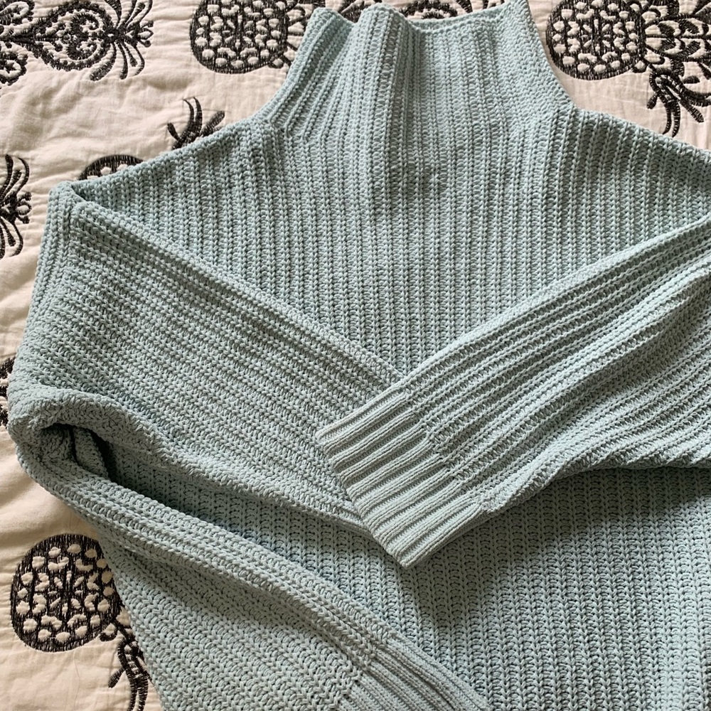 Arie baby blue turtleneck ☁️